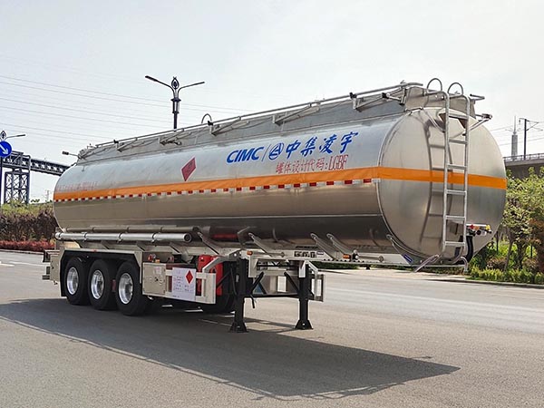 凌宇牌12米34.1吨3轴铝合金运油半挂车(CLY9407GYY47)