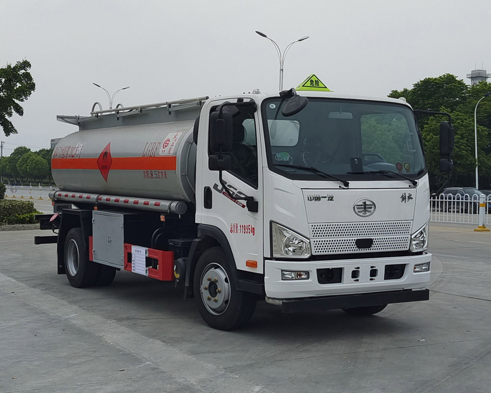 楚胜牌CSC5120GJYCA6A加油车