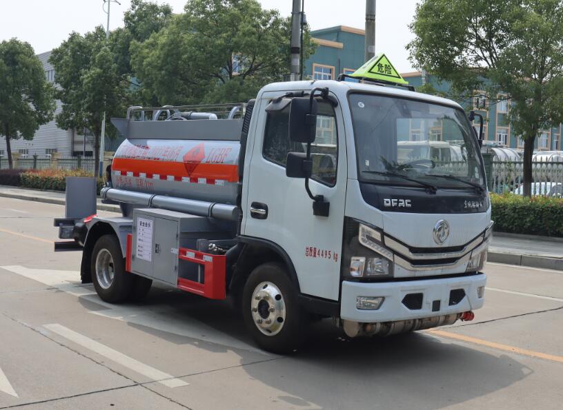 中汽力威牌HLW5041GJYEQ6加油车