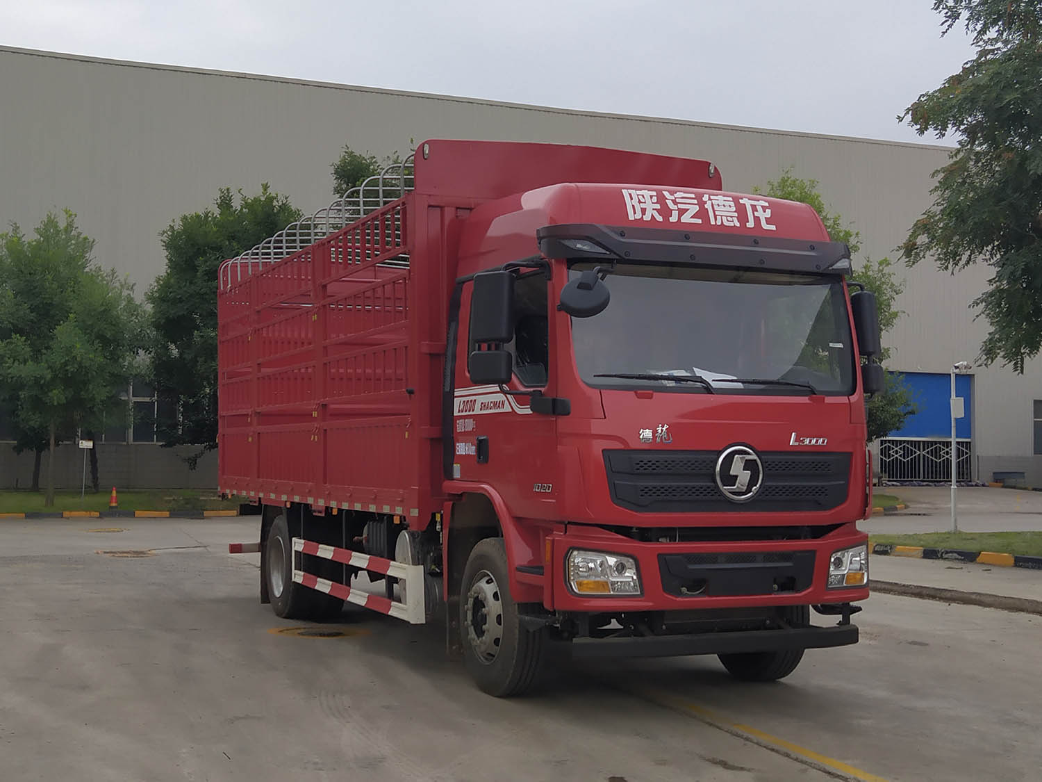 陕汽牌SX5189CCYLA501F3仓栅式运输车