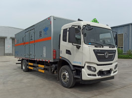 爆破器材运输车