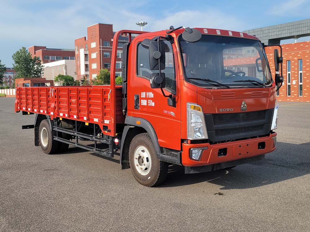 豪沃牌 140马力 载货汽车(ZZ1097G3815F191)