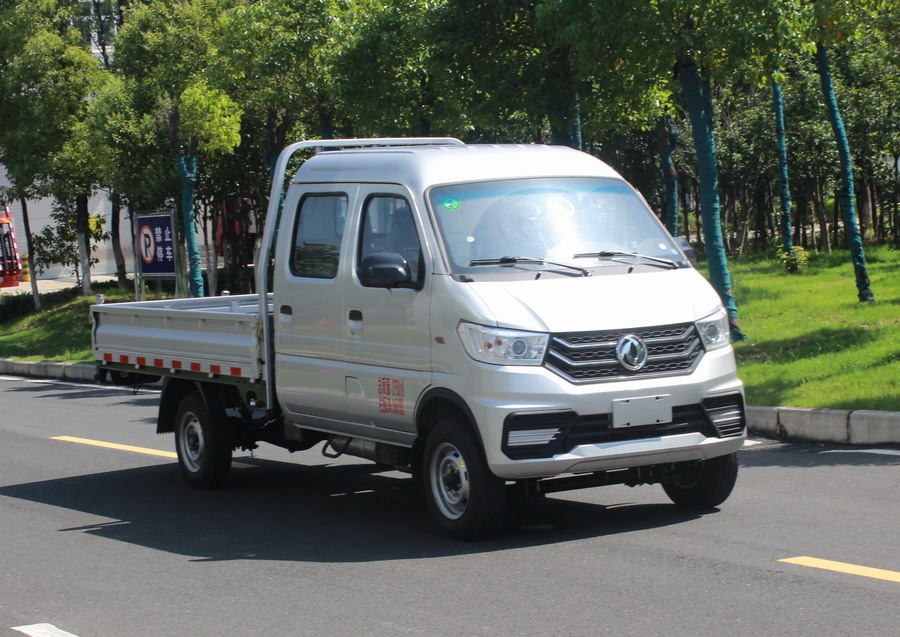 东风牌 124马力 轻型载货汽车(EQ1030D60Q4D)