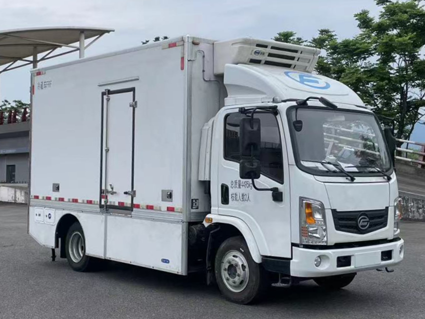 飞驰牌FSQ5041XLCEFCEV3燃料电池冷藏车