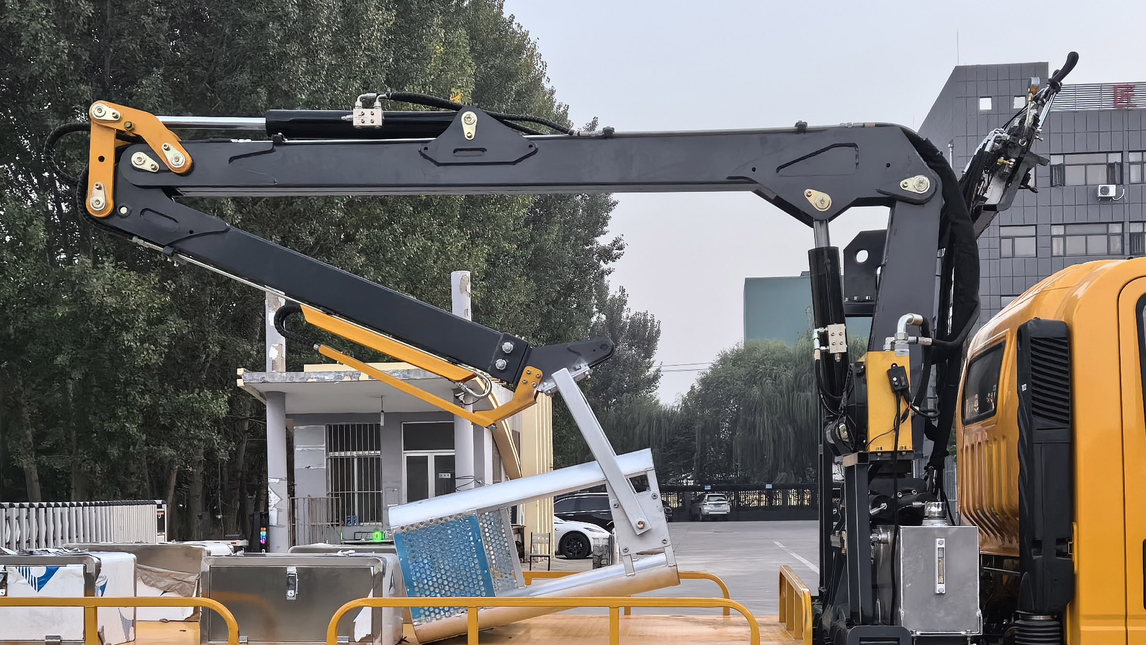 邁德盛牌YAD5041JGKZZ6高空作業(yè)車公告圖片