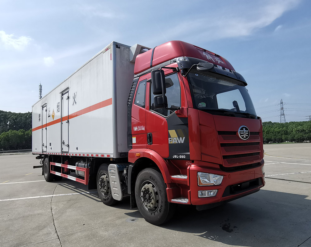 丰霸牌STD5266XYWCA6氧化性物品厢式运输车