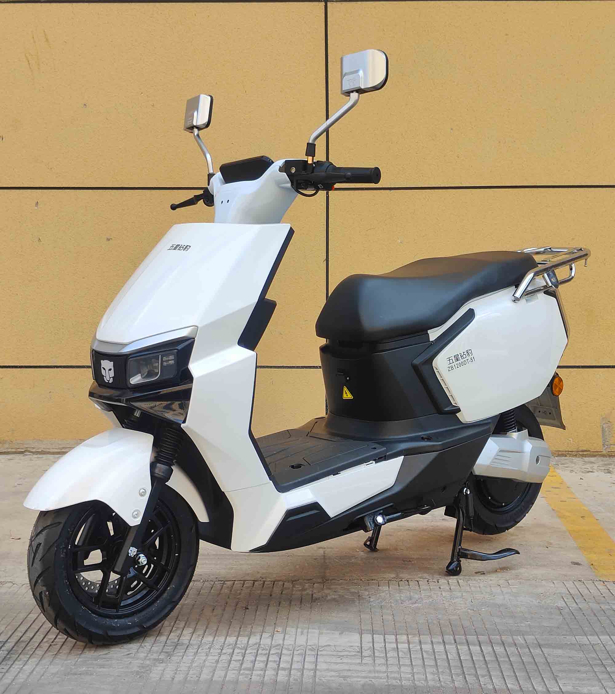 ZB1200DT-51 五星钻豹牌纯电动前盘式后盘式电动两轮摩托车图片