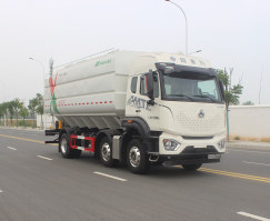 散装饲料运输车