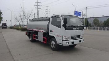 华通牌HCQ5072TGY6EQ供液车