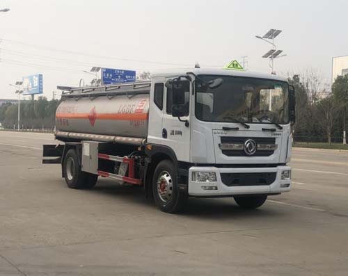 专威牌HTW5180GYYEC6运油车