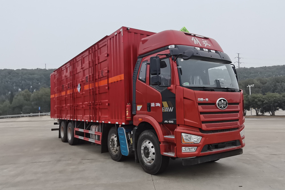 丰霸牌STD5320XZWCA6杂项危险物品厢式运输车