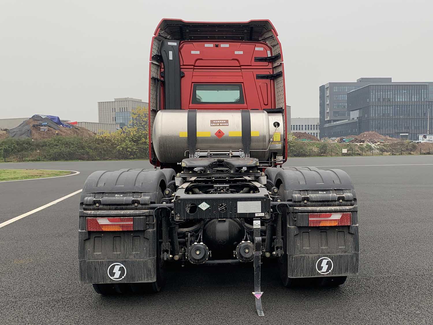 SX4259RD4TLQ1 陕汽牌460马力后双桥,后八轮LNG国六牵引汽车图片