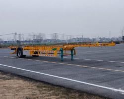 空载集装箱运输半挂车