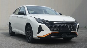 轿车