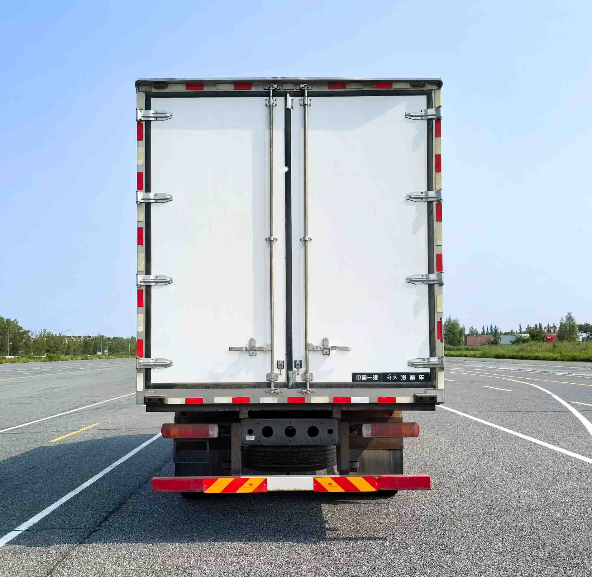 解放牌CA5181XLCP62K1L5E6冷藏車公告圖片