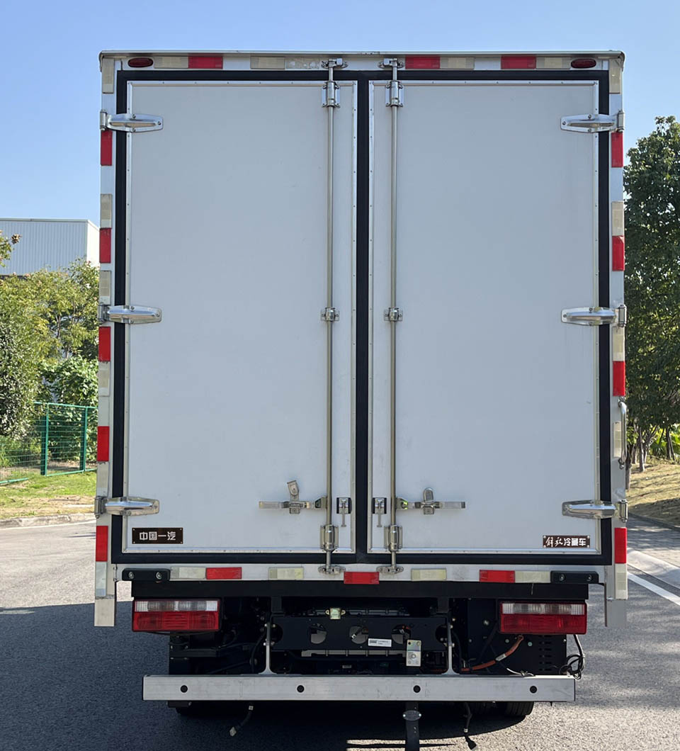 解放牌CA5045XLCP40L2FCEVA84燃料電池冷藏車公告圖片