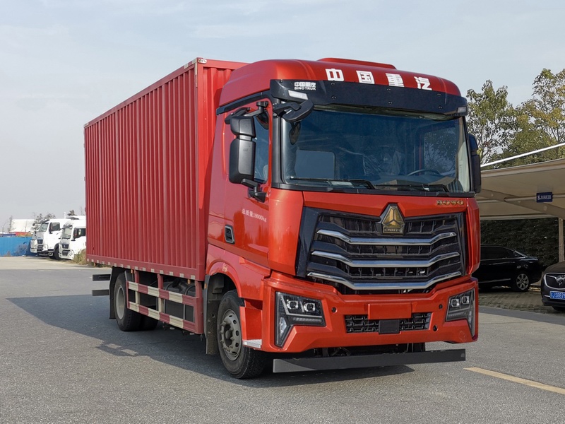 豪沃牌ZZ5187XXYN511KF1廂式運(yùn)輸車(chē)公告圖片