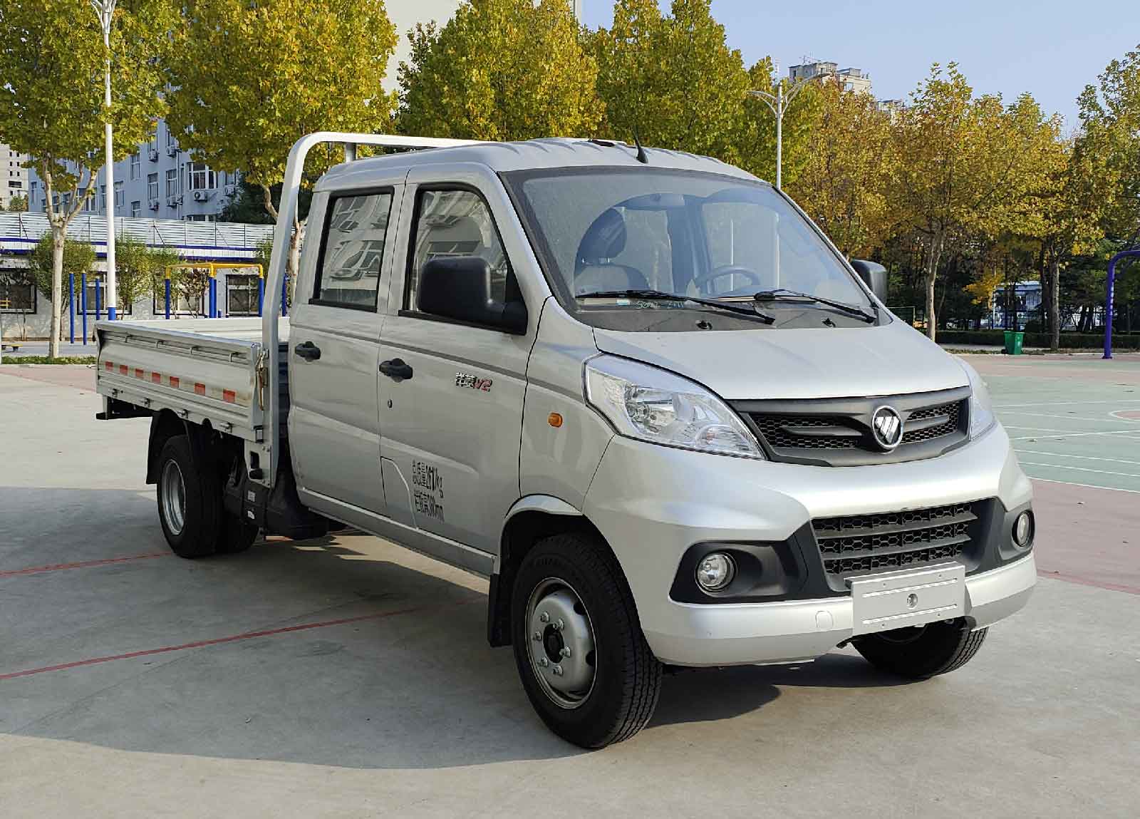 福田牌 122马力 载货汽车(BJ1030V3AV7-62)