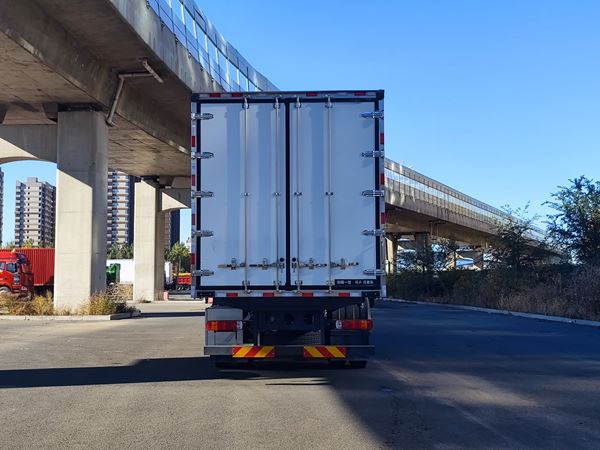 解放牌CA5260XLCP66K1L4T3A1E6冷藏車公告圖片