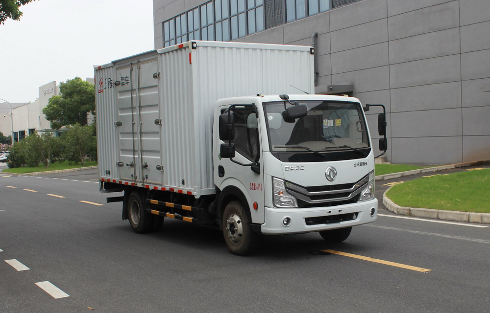 东风牌EQ5040XXY3CDFAAC厢式运输车