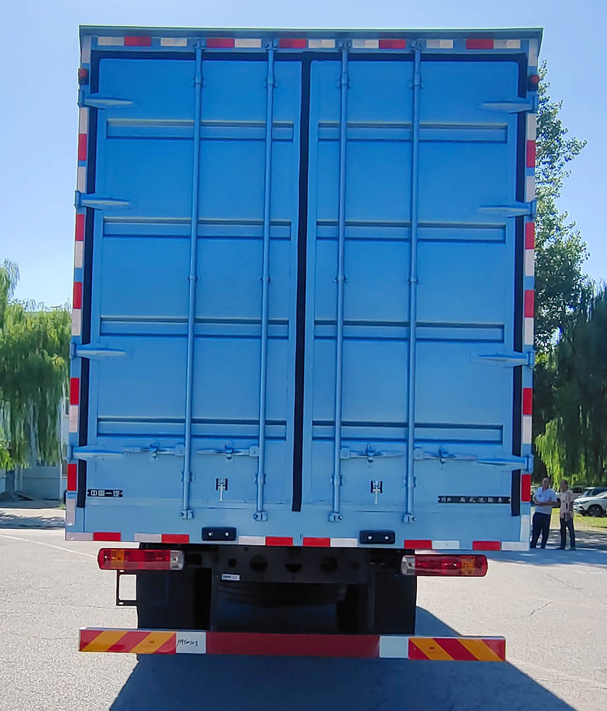 解放牌CA5181XXYP26K2L7E6A80廂式運輸車公告圖片