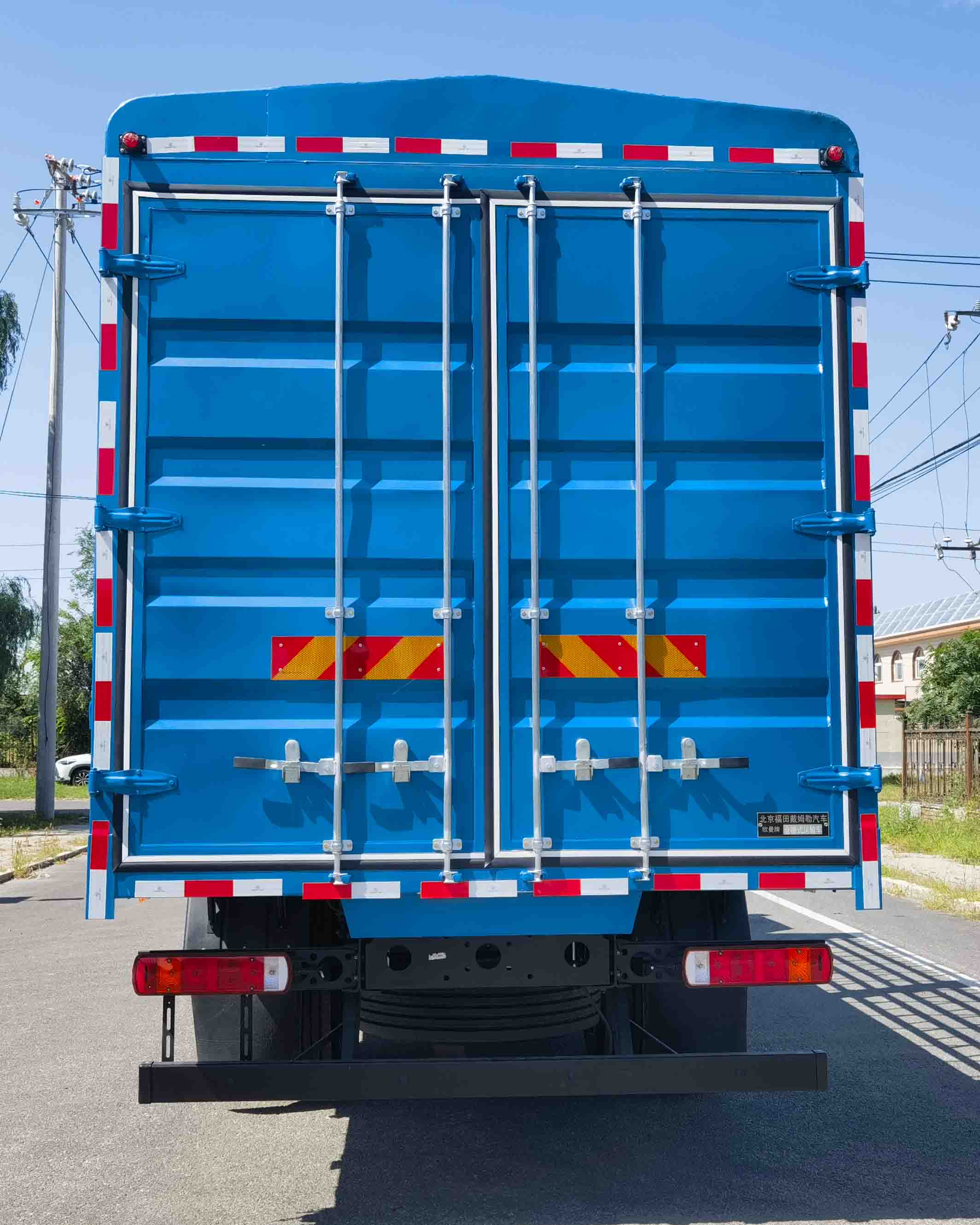 歐曼牌BJ5161CCYY6AKL-01倉(cāng)柵式運(yùn)輸車公告圖片