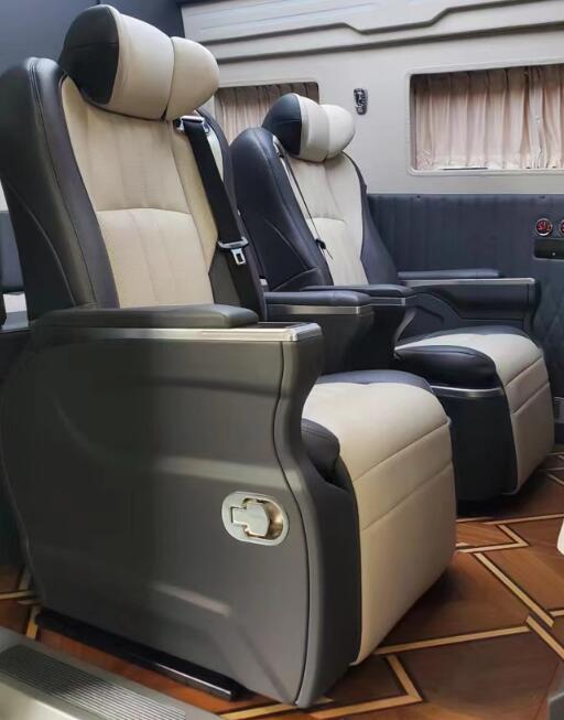 中房行牌ZFL5045TSY7宿營(yíng)車公告圖片