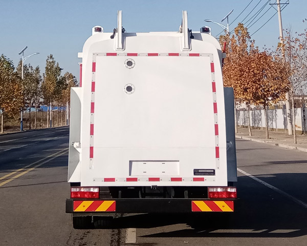 犀重牌AXZ5181TCADFBEV純電動(dòng)餐廚垃圾車公告圖片