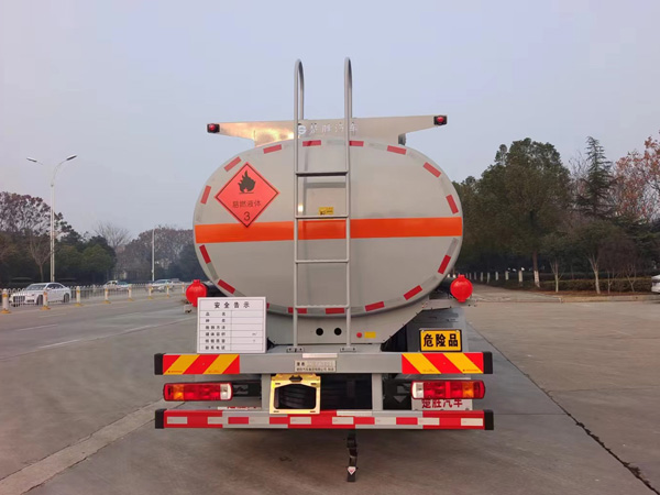 楚勝牌CSC5180GJYCA6加油車公告圖片