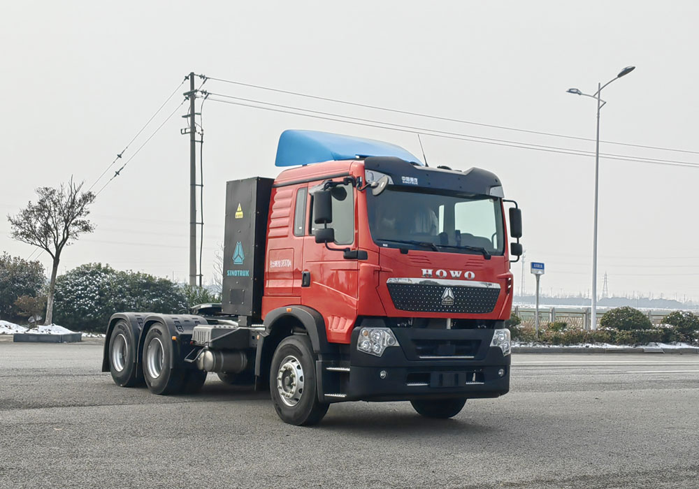 豪沃牌 558马力 纯电动牵引汽车(ZZ4257V384GZ1BEV28)