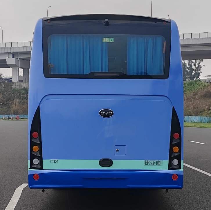 比亚迪牌BYD6120C4BEV2纯电动客车公告图片