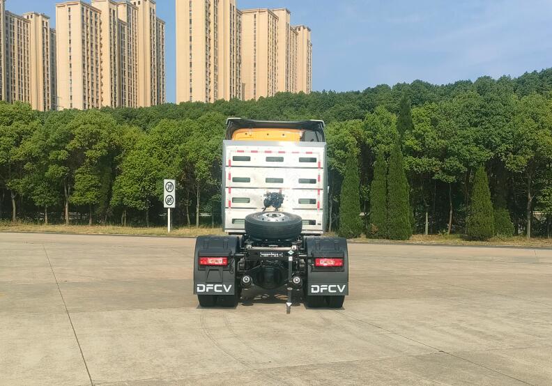 DFH4250D27 东风牌540马力后双桥,后八轮CNG国六半挂牵引车图片