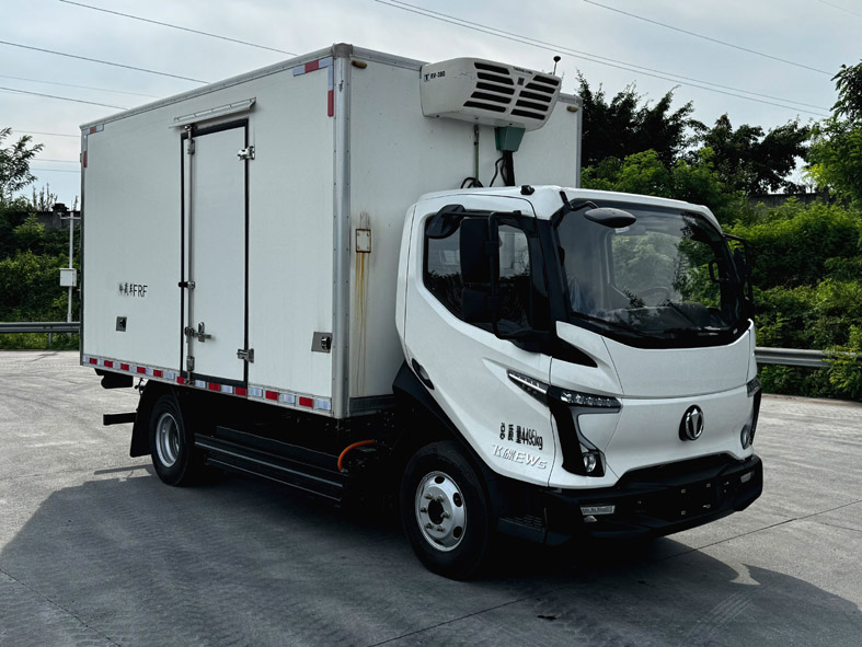 飛碟牌FD5040XLCW78BEV-1純電動(dòng)冷藏車公告圖片