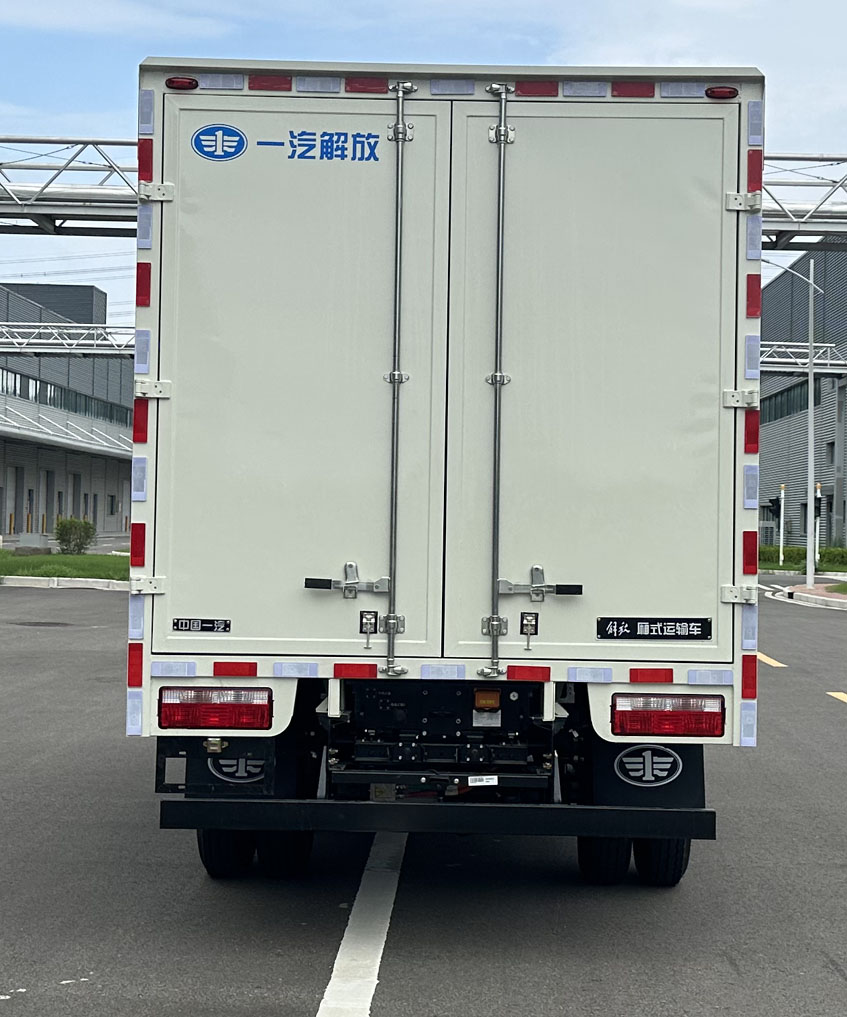 解放牌CA5048XXYP40L2BSEVA84换电式纯电动厢式运输车公告图片