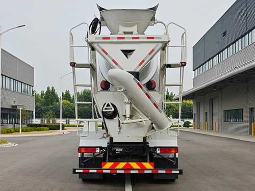 歐曼牌BJ5311GJBEVGRF-07純電動混凝土攪拌運輸車公告圖片