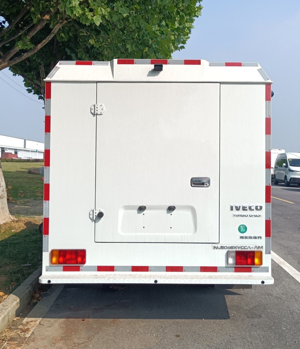 依維柯牌NJ5046XYCCA-AM運鈔車公告圖片