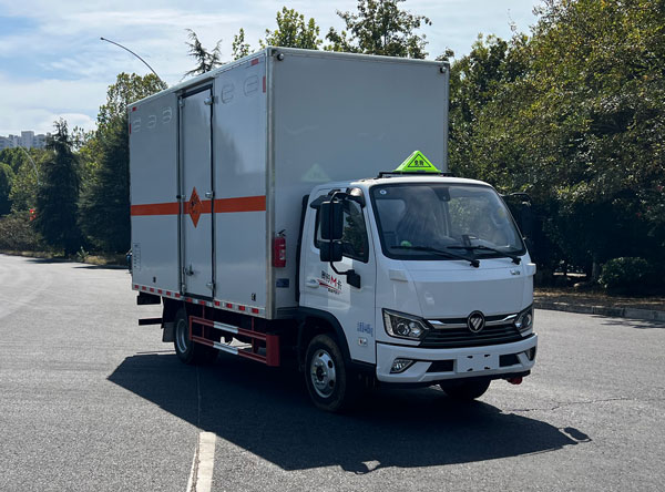 鼎宸騰興牌DCZ5041XQYBJ6爆破器材運(yùn)輸車公告圖片