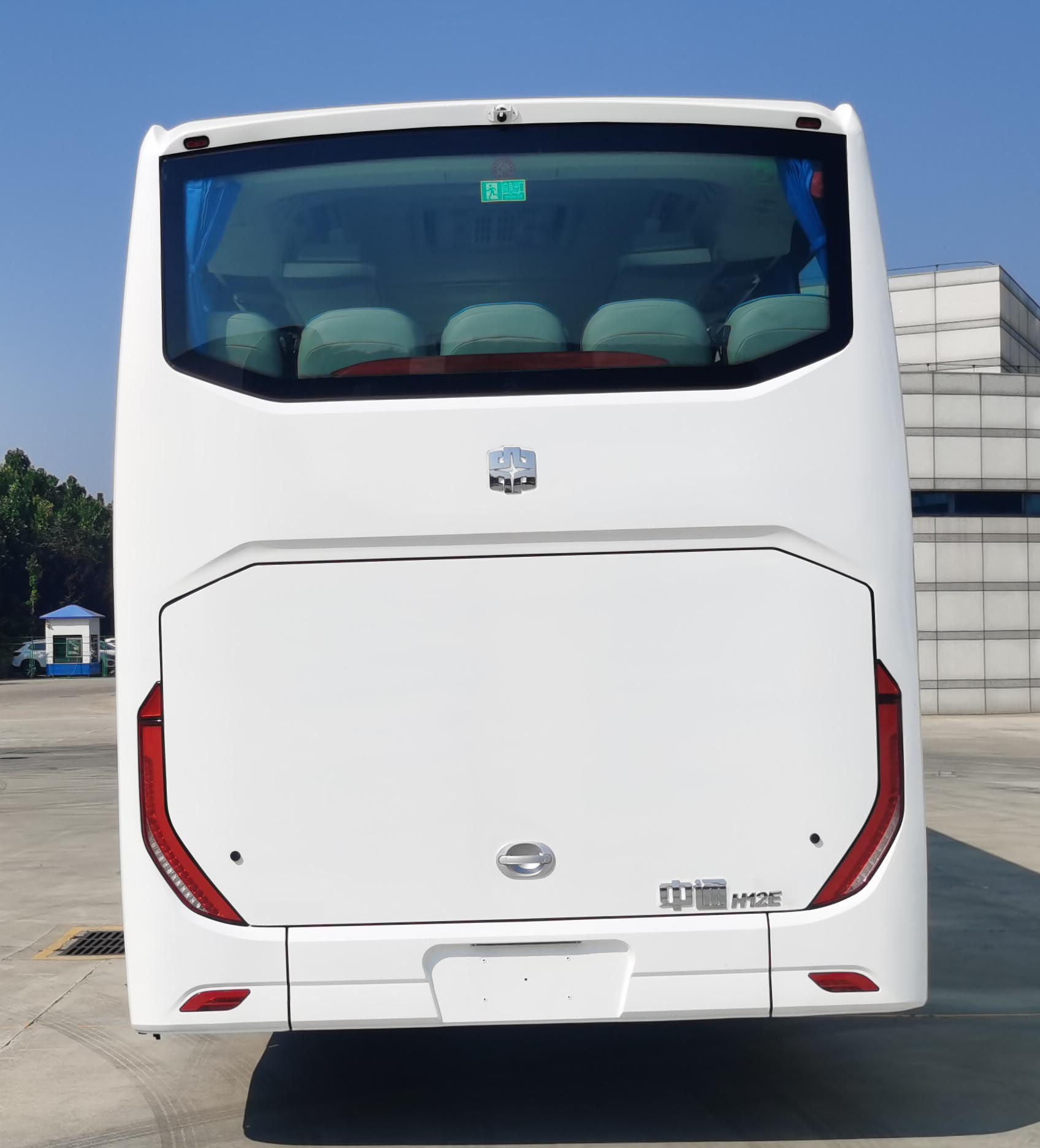 中通牌LCK6125EV1A3纯电动客车公告图片