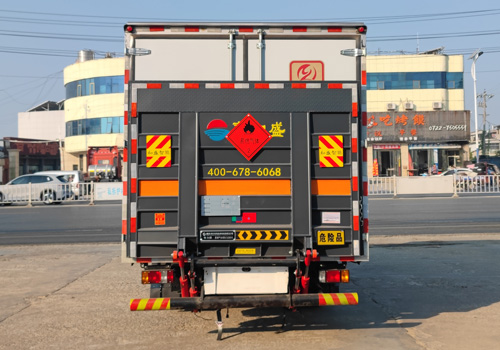 專(zhuān)力牌ZLC5080XRQQ6易燃?xì)怏w廂式運(yùn)輸車(chē)公告圖片