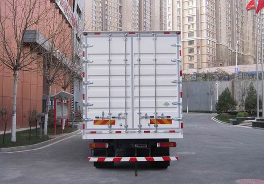 豪沃牌ZZ5257XXYN56CGF1L廂式運(yùn)輸車公告圖片