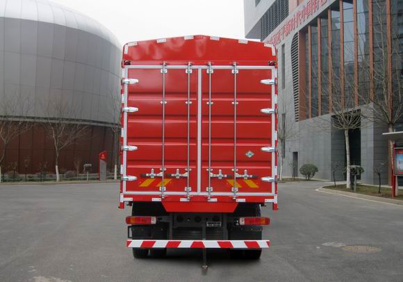 豪沃牌ZZ5257CCYN56CGF1L倉(cāng)柵式運(yùn)輸車(chē)公告圖片