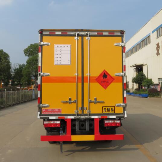 特运牌DTA5045XRQW6易燃气体厢式运输车公告图片