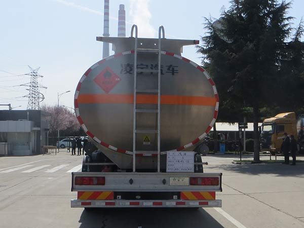 凌宇牌CLY5321GYYE鋁合金運(yùn)油車公告圖片