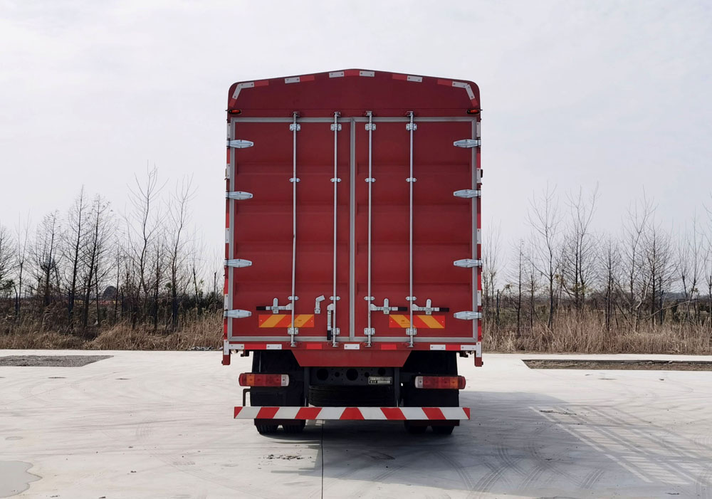 豪沃牌ZZ5187CCYK501GF1B倉(cāng)柵式運(yùn)輸車(chē)公告圖片