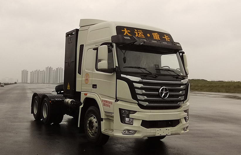 大运牌 483马力 换电式纯电动牵引汽车(CGC4250BEV1Z5)