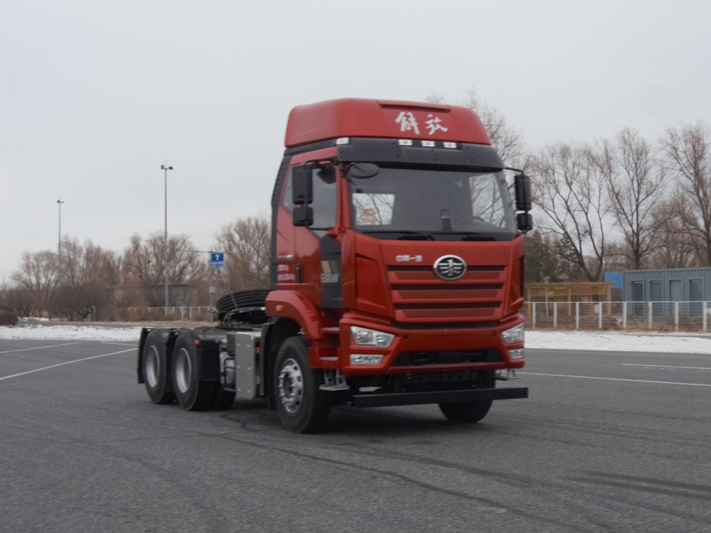 解放牌 424马力 平头柴油半挂牵引车(CA4250P62K24T1E6)