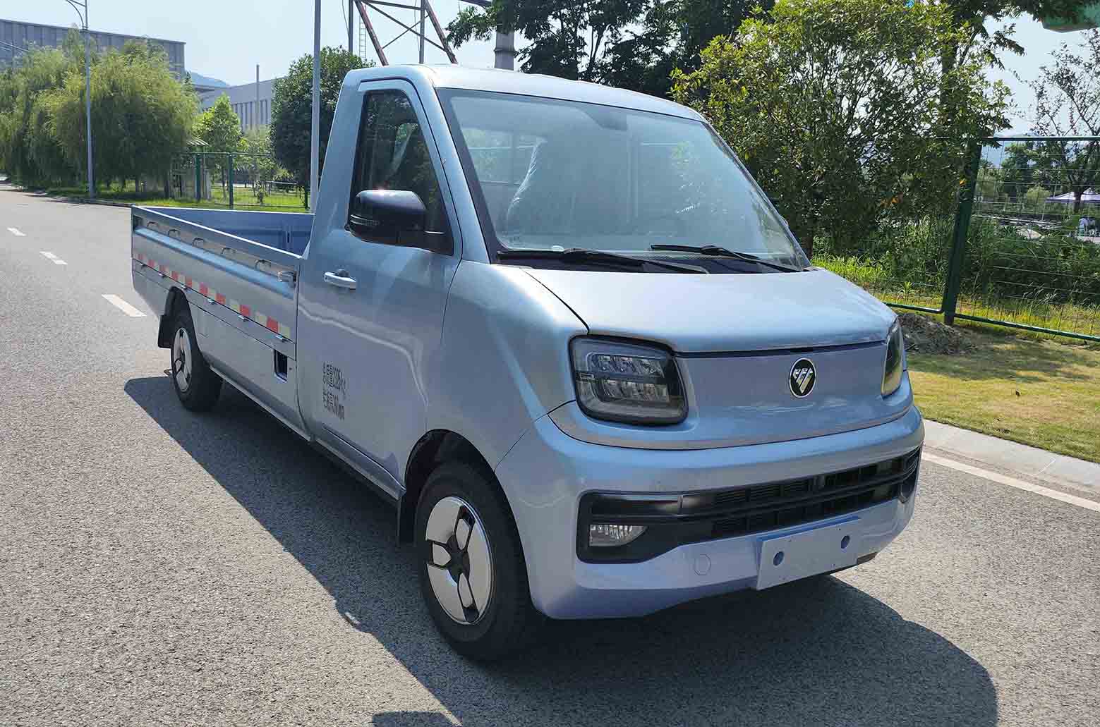 福田牌 120马力 载货汽车(BJ1020V3JV5-74)