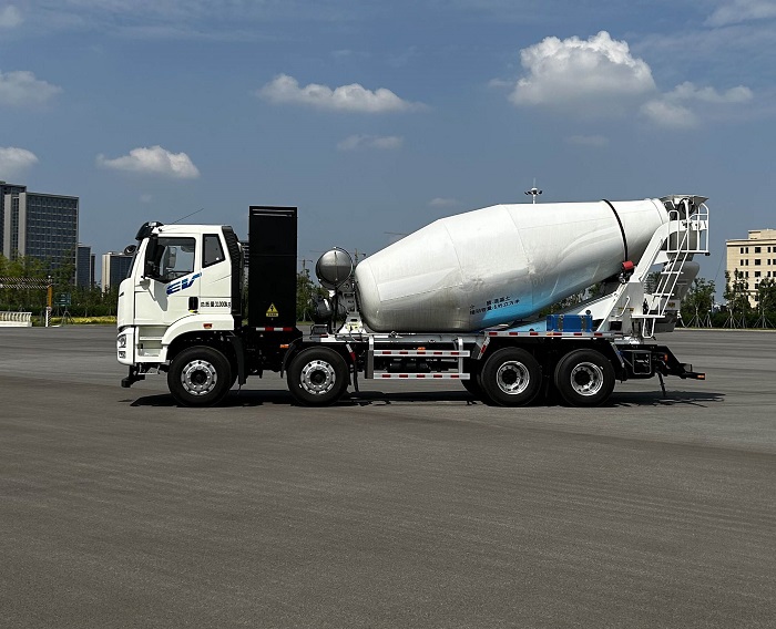 解放牌CA5310GJBP62L4T4BEVA1換電式純電動(dòng)混凝土攪拌運(yùn)輸車公告圖片