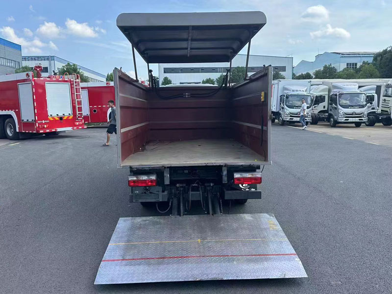 程力威牌CLW5041XTYBHJ密閉式桶裝垃圾車公告圖片