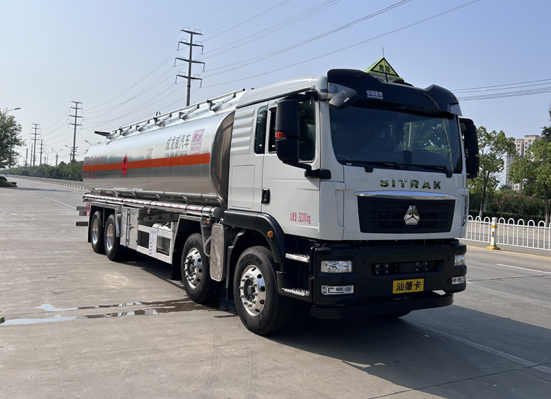 楚飞牌CLQ5328GYY6ZZ铝合金运油车